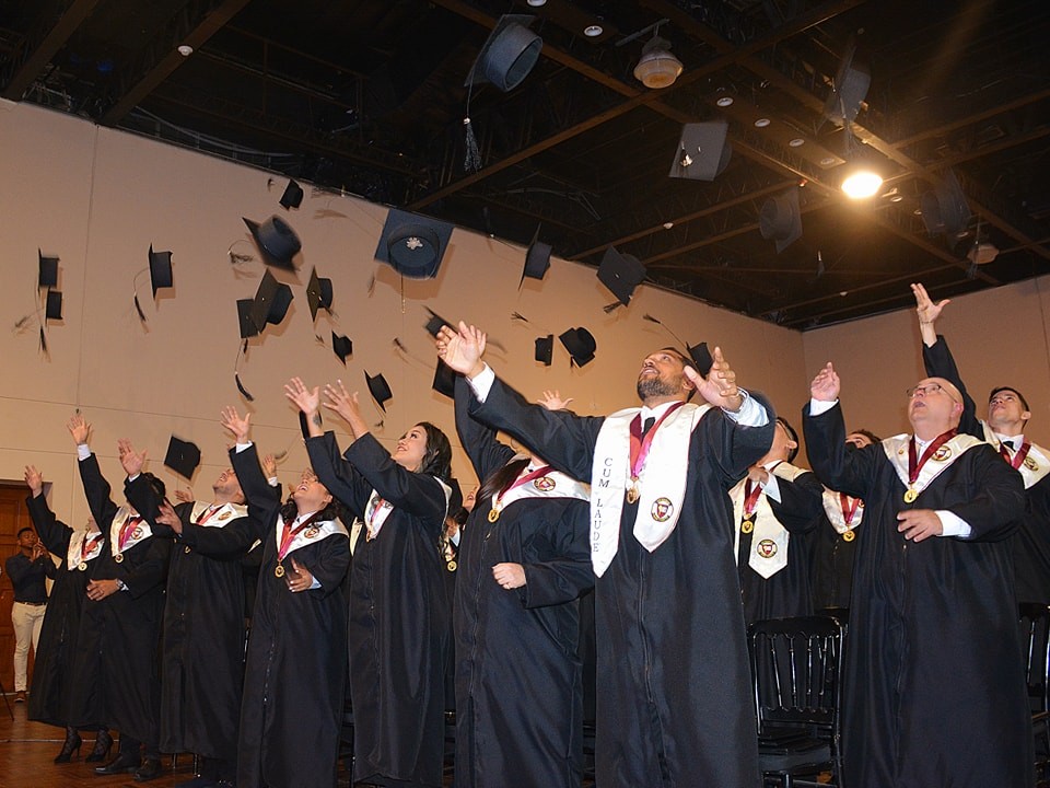Trigésima Quinta Graduación de Profesionales Sede Santa Cruz (Junio 2023)